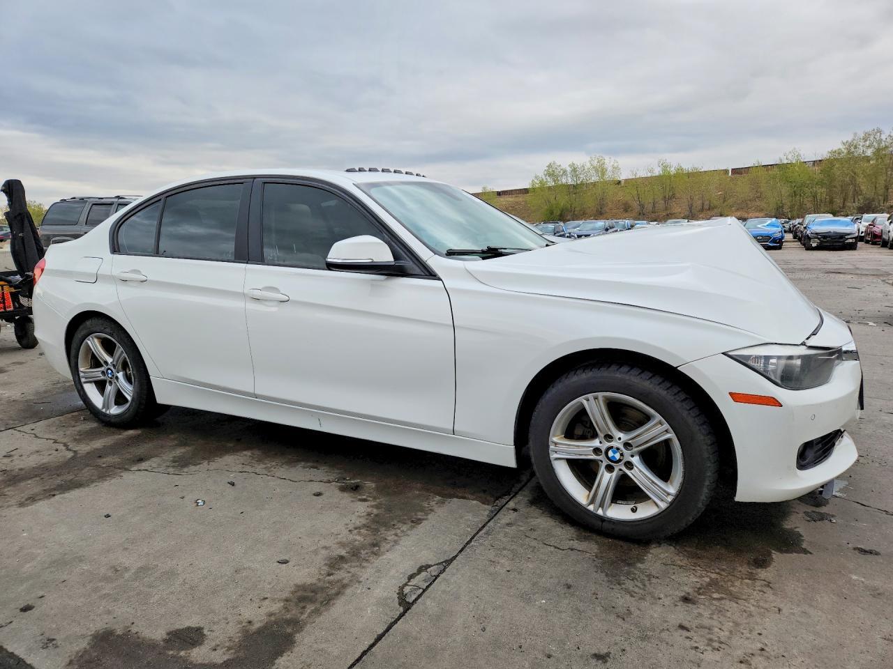 2015 BMW 328 Xi Sulev - Фото 4