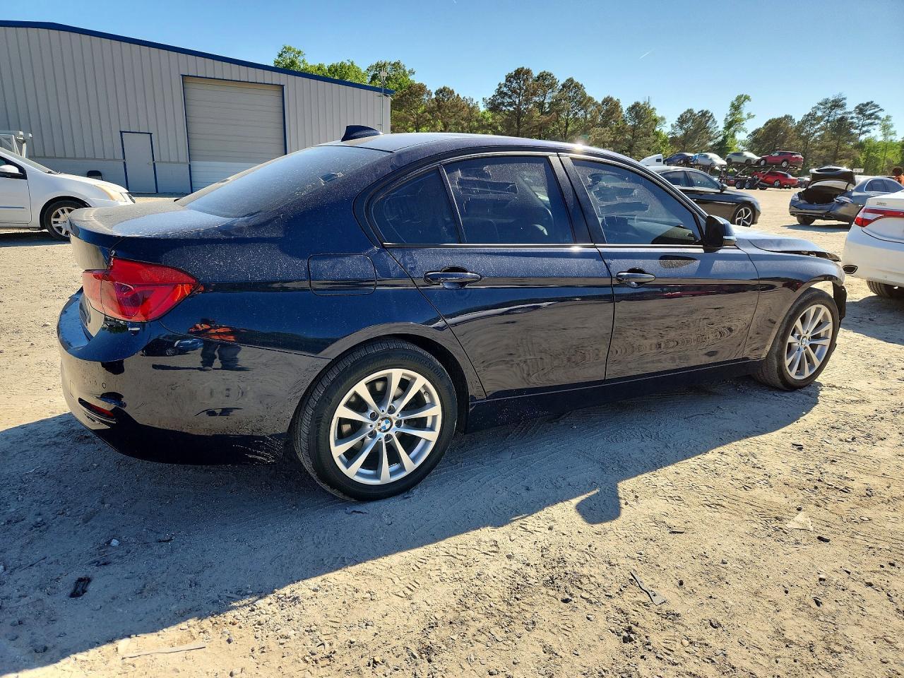 2017 BMW 320 Xi - Фото 3