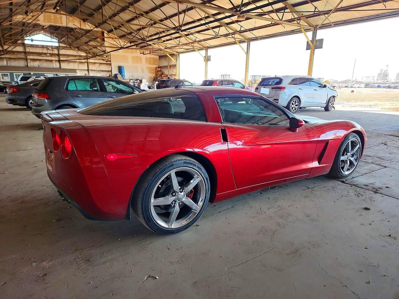 2005 Chevrolet Corvette - Фото 3