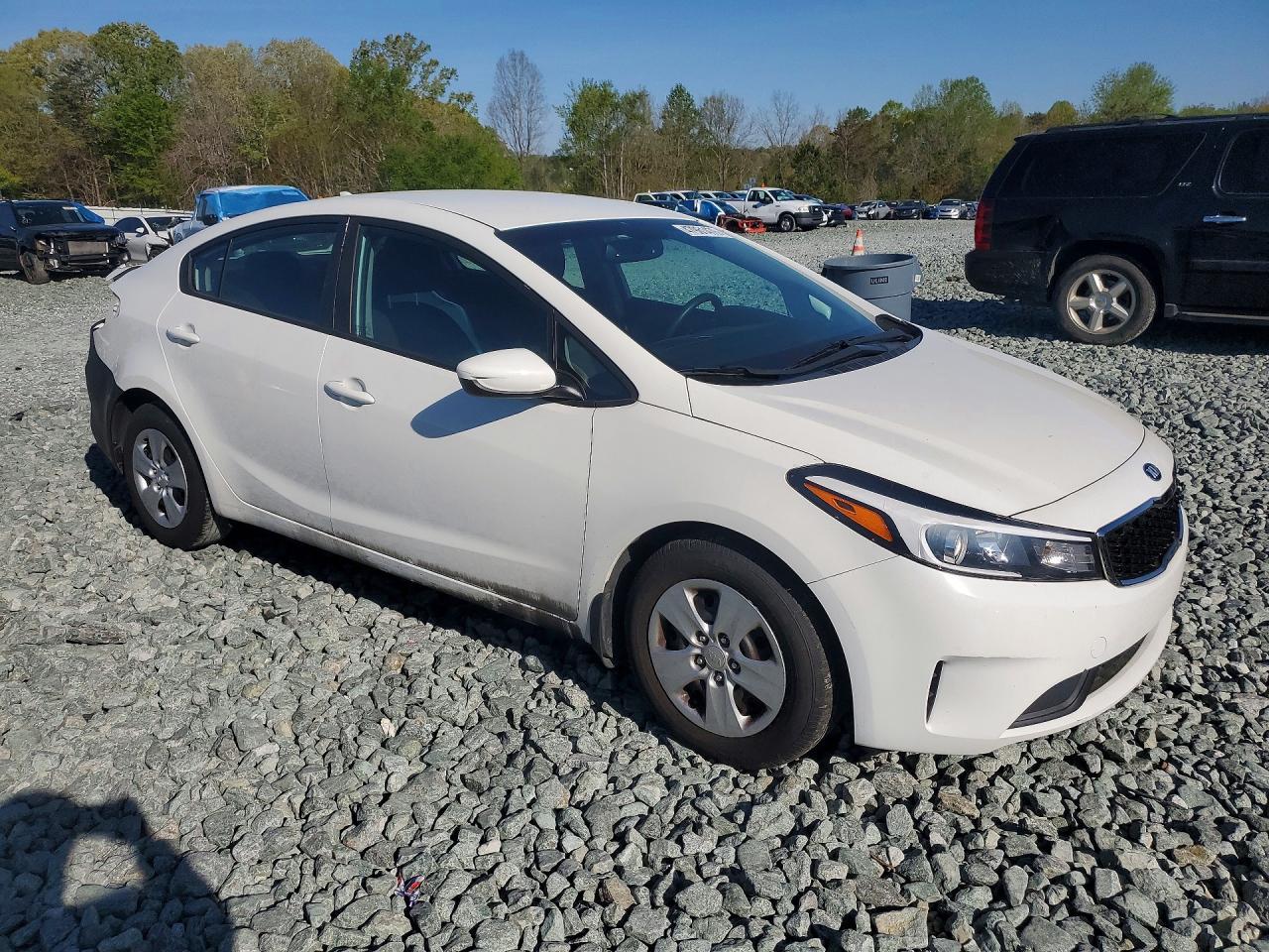 2017 Kia Forte Lx - Image 4