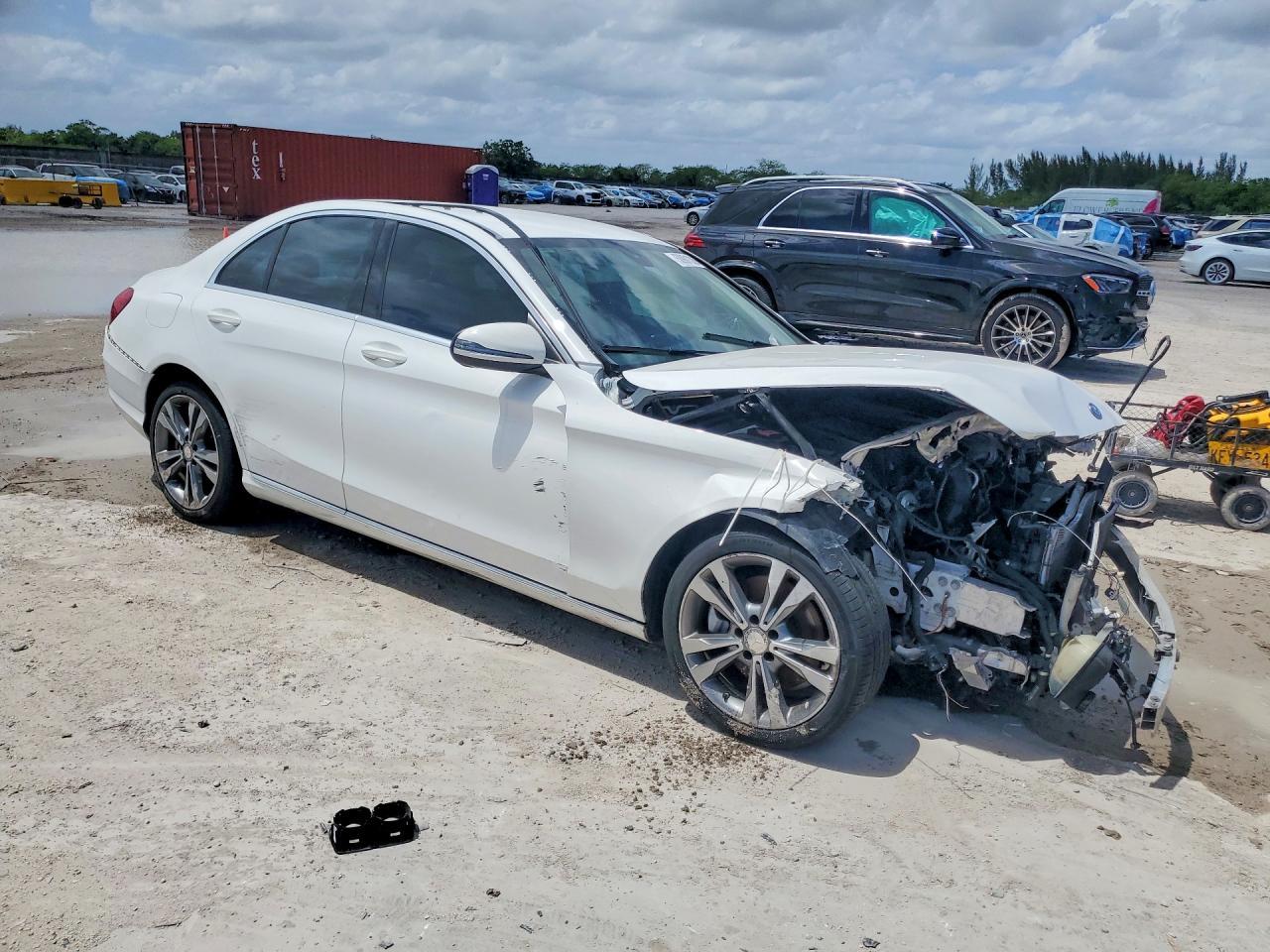2016 Mercedes-Benz C 300 - Фото 4