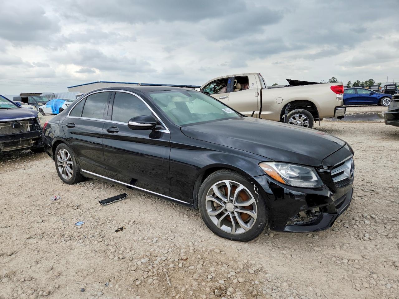 2015 Mercedes-Benz 100 - Фото 4