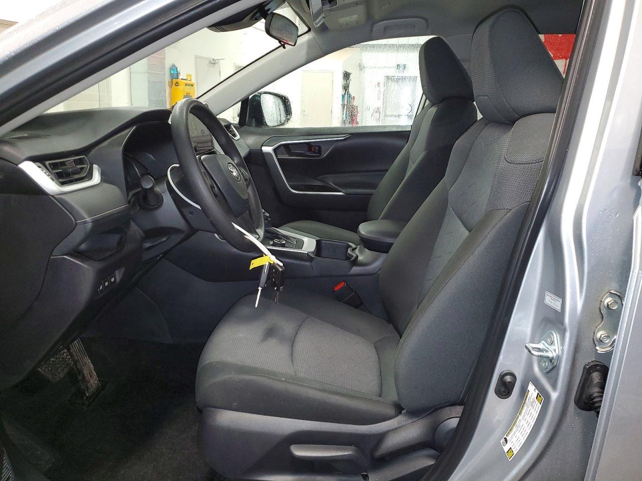 2025 Toyota Rav4 Le - Фото 7