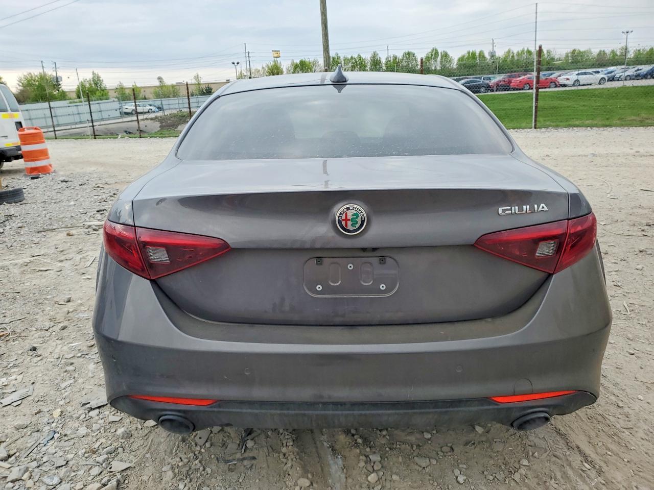 2022 Alfa Romeo Giulia - Фото 6