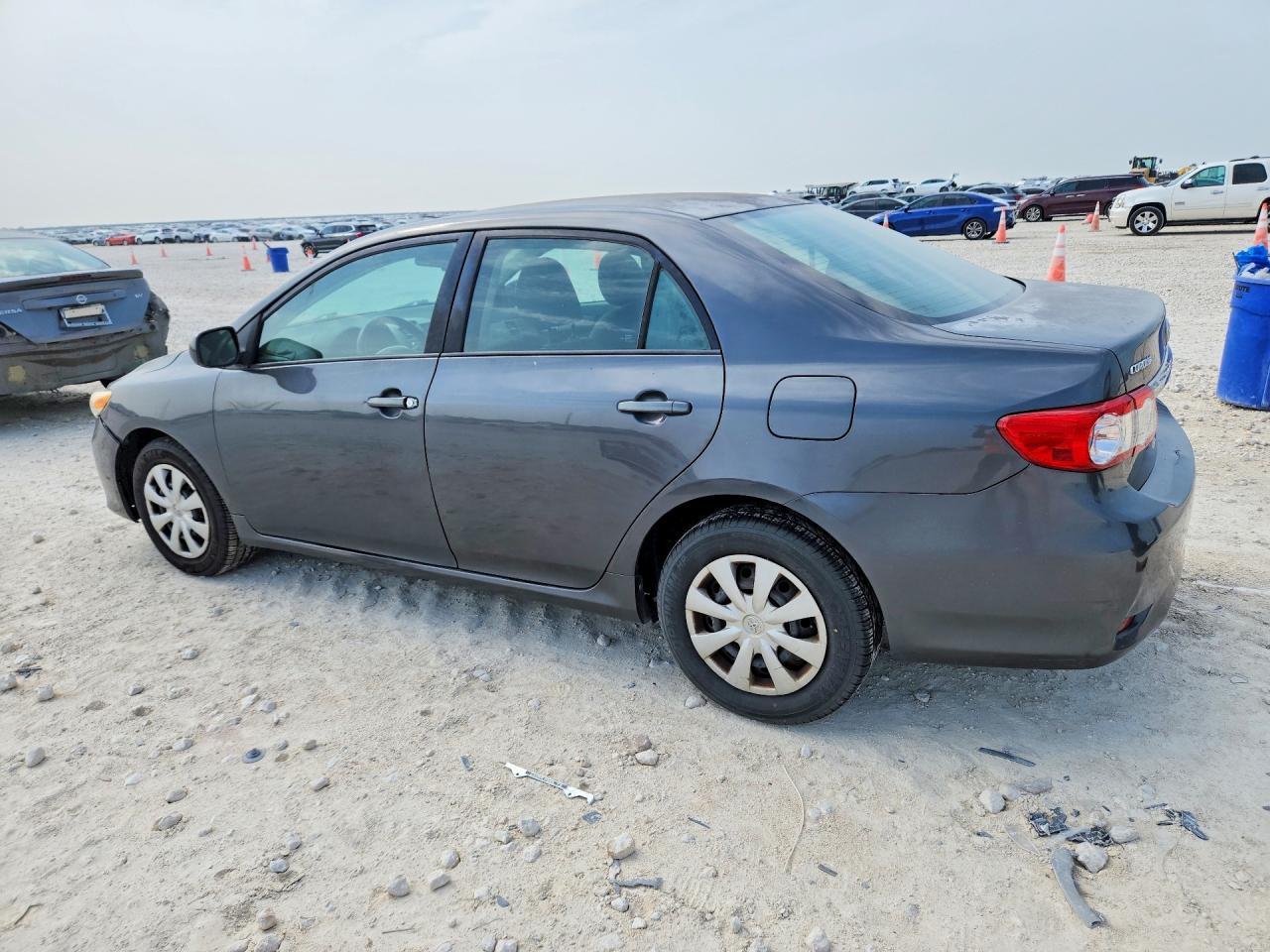 2011 Toyota Corolla Le - Фото 2