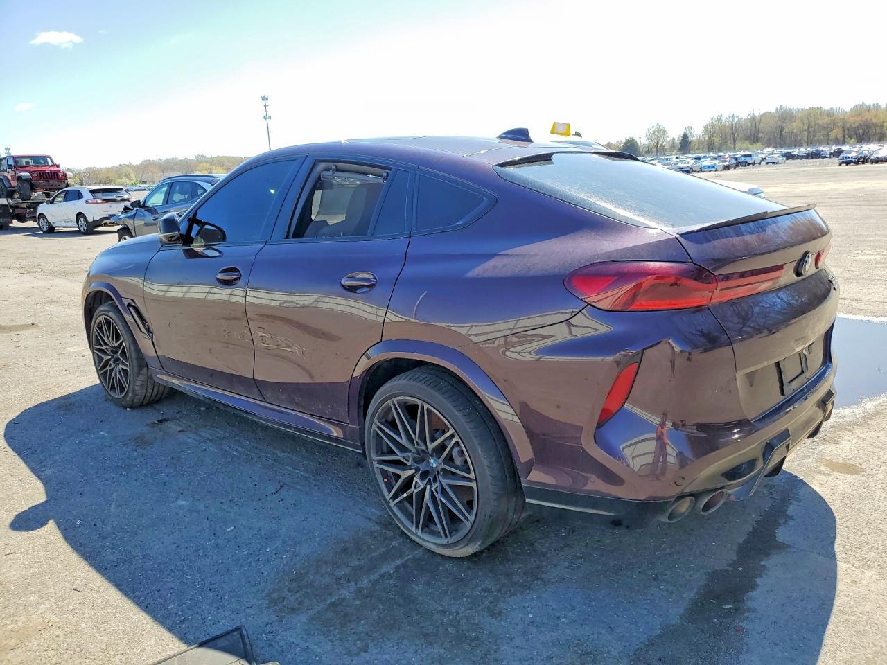 2022 BMW X6 M - Фото 2