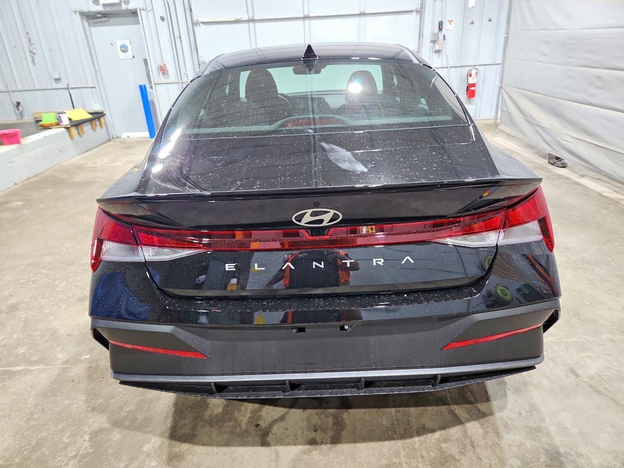 2026 Hyundai Elantra Sel Sport - Image 6