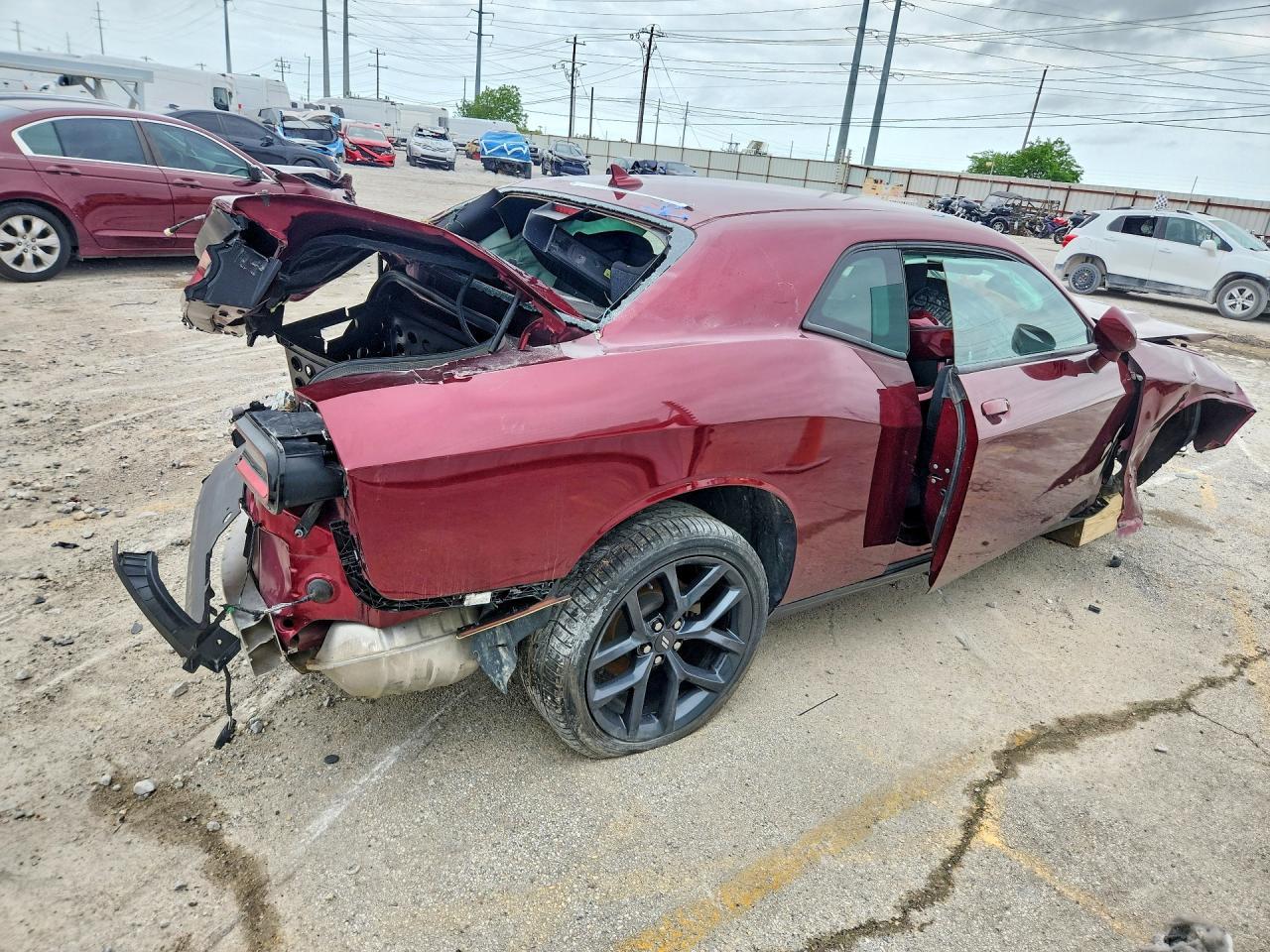 2021 Dodge Challenger Sxt - Фото 3