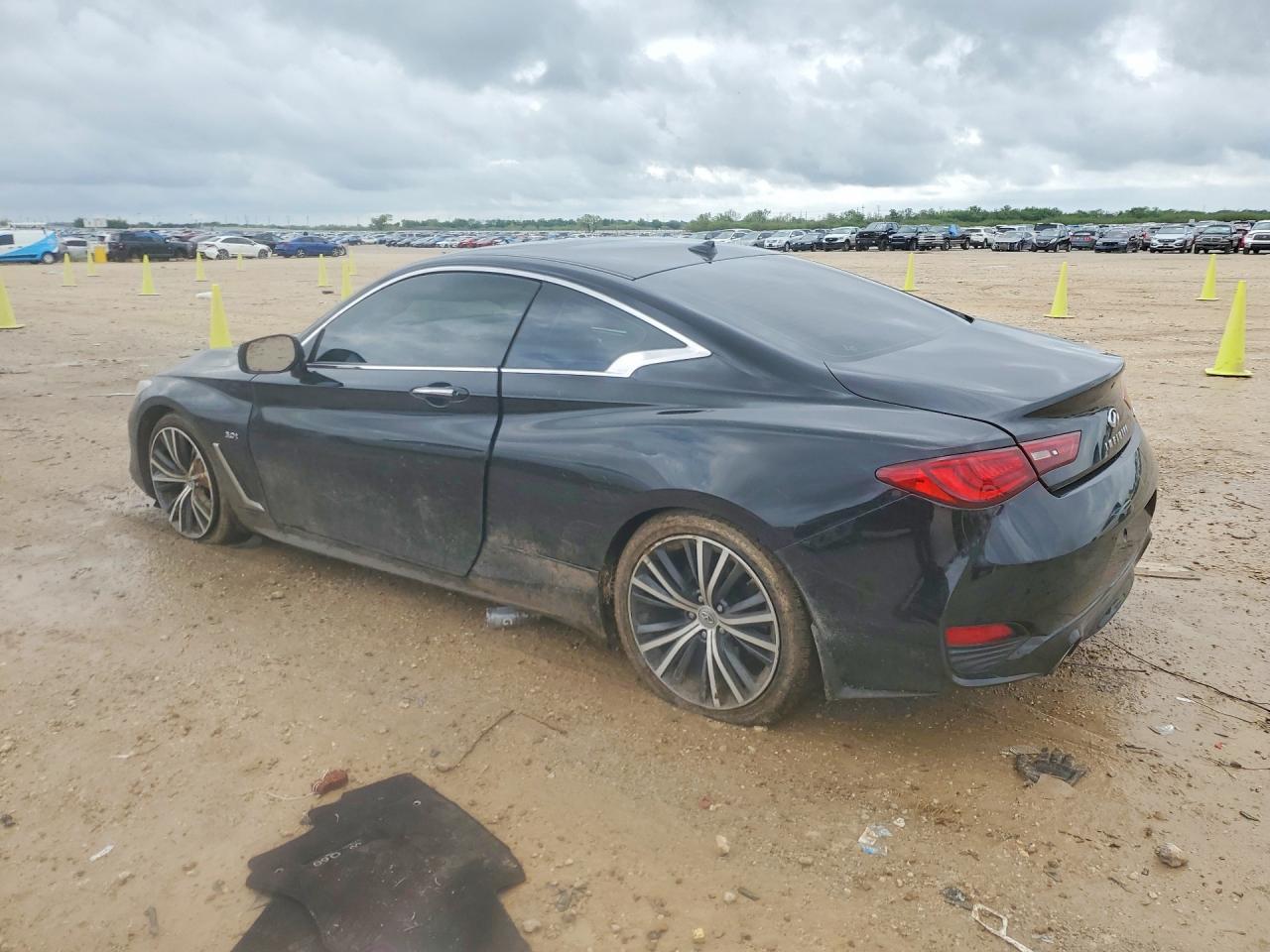2018 Infiniti Q60 3.0T Luxe - Фото 2