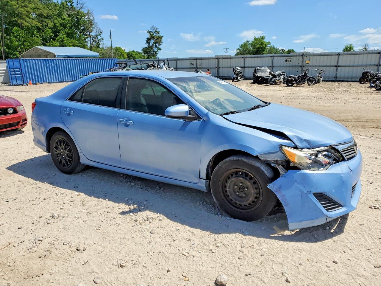 2012 Toyota Camry L - Фото 4