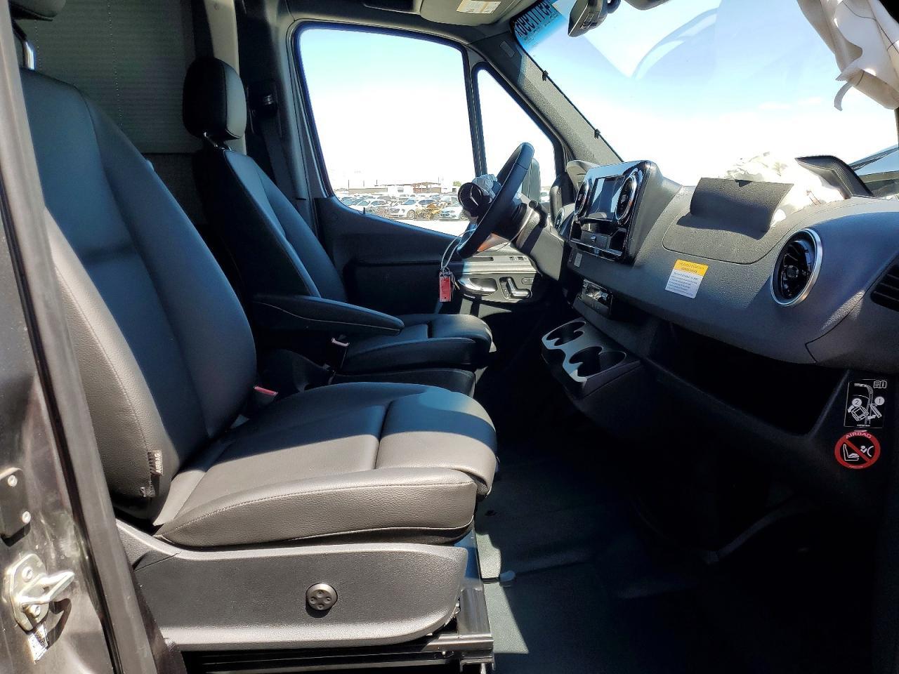 2025 Merz Sprinter Rv - Image 5