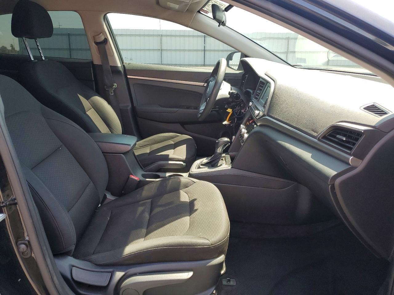 2020 Hyundai Elantra Se - Фото 7