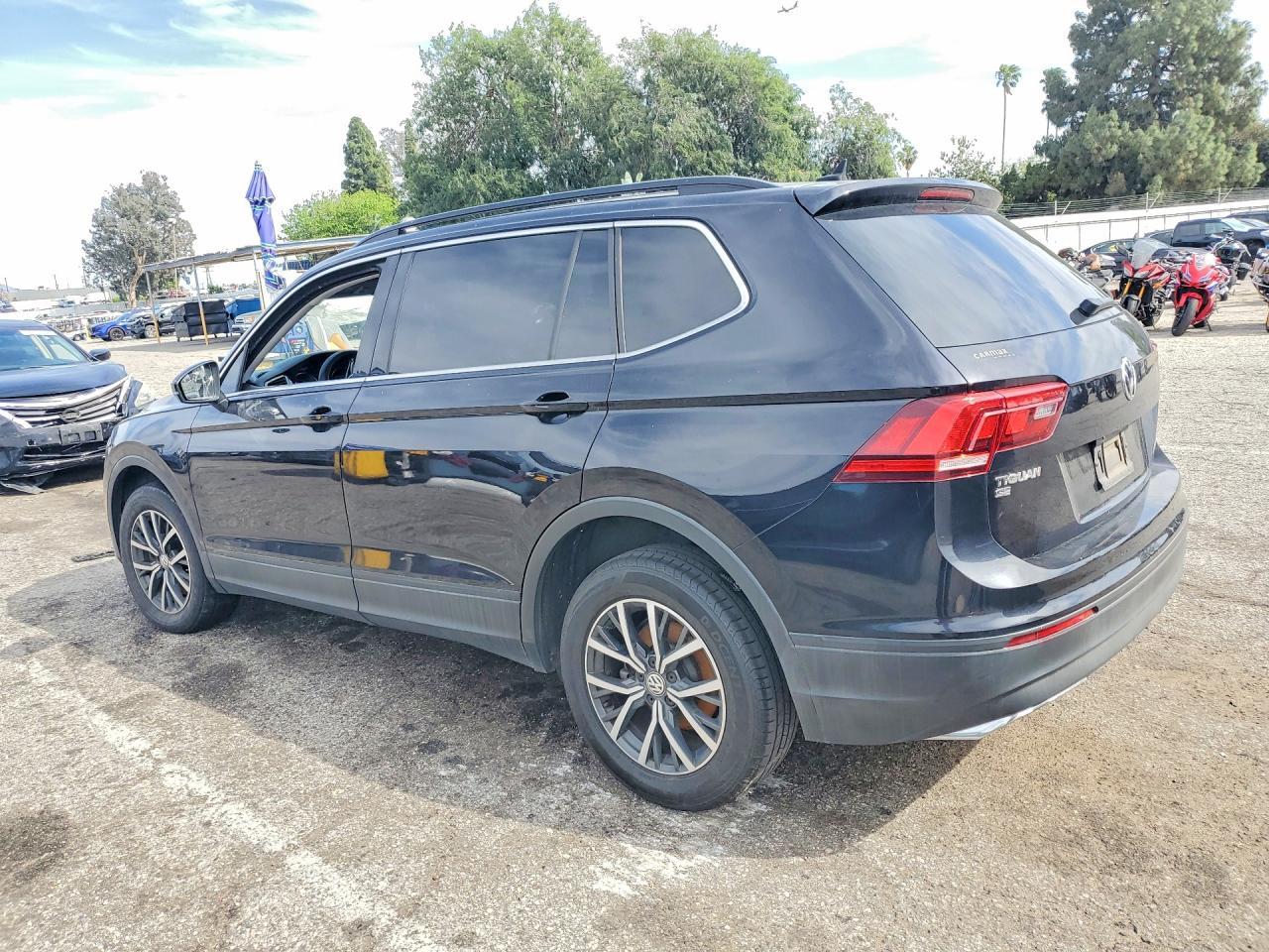 2019 Volkswagen Tiguan Se - Image 2