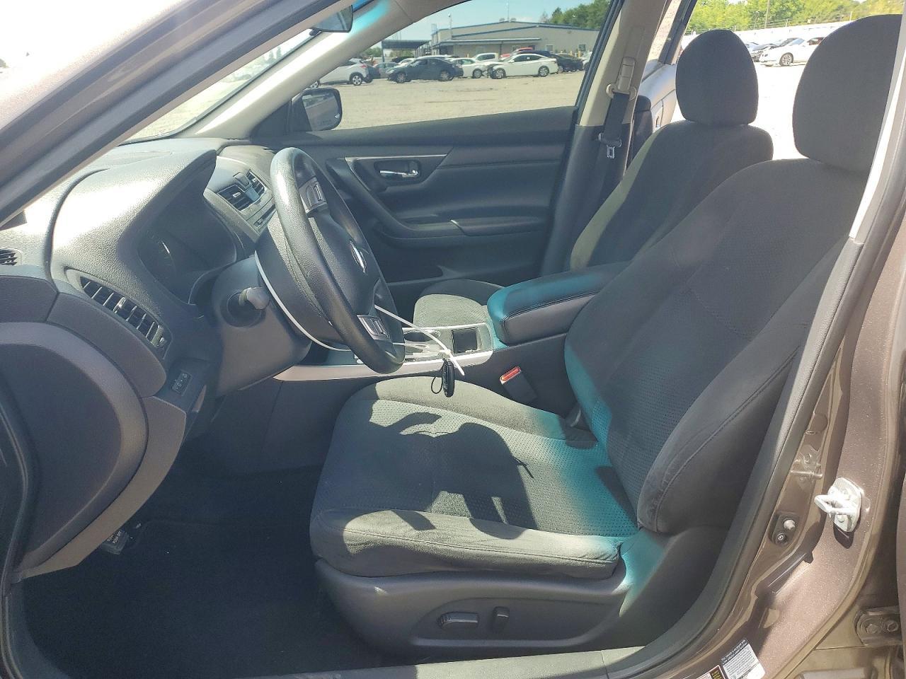 2015 Nissan Altima 2.5 S - Image 7
