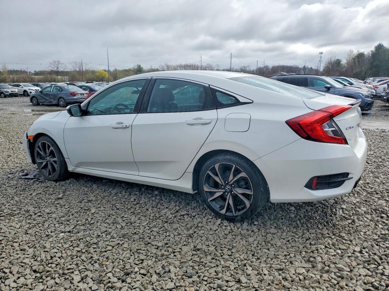 2019 Honda Civic Sport - Фото 2