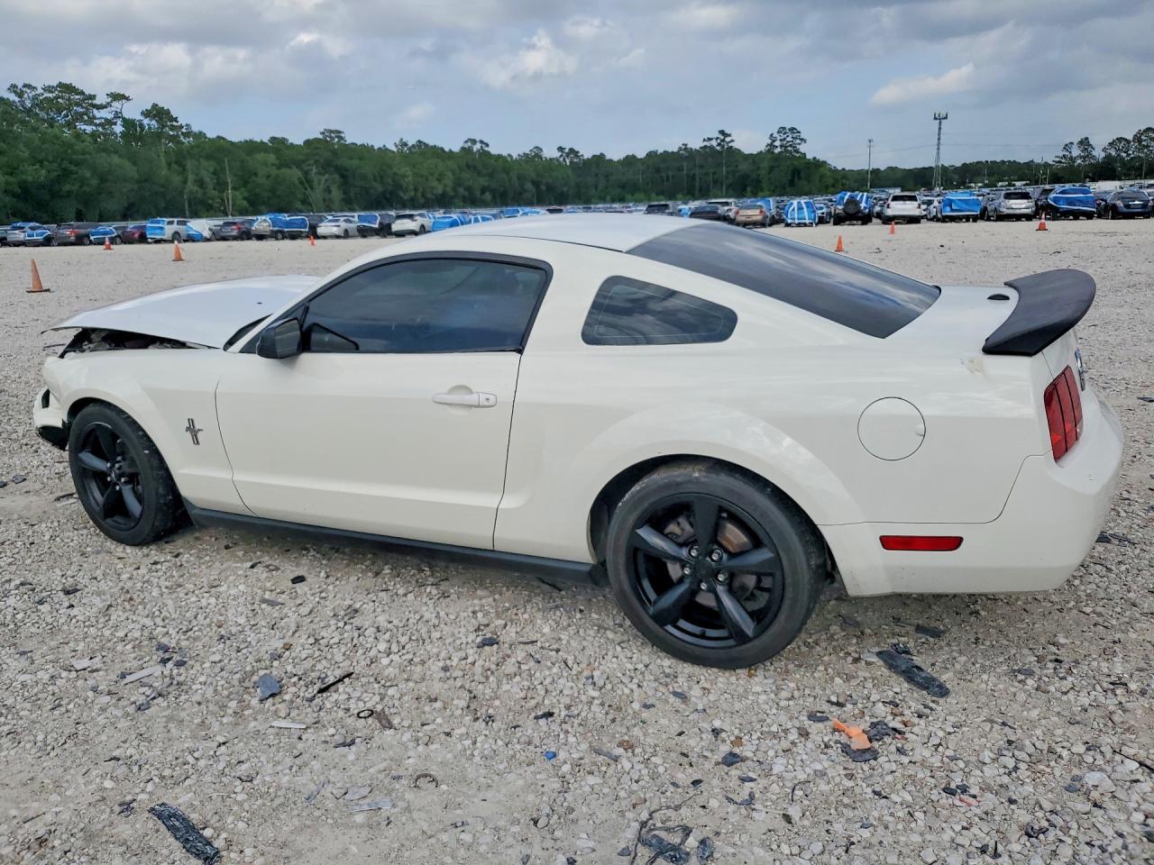 2008 Ford Mustang - Фото 2
