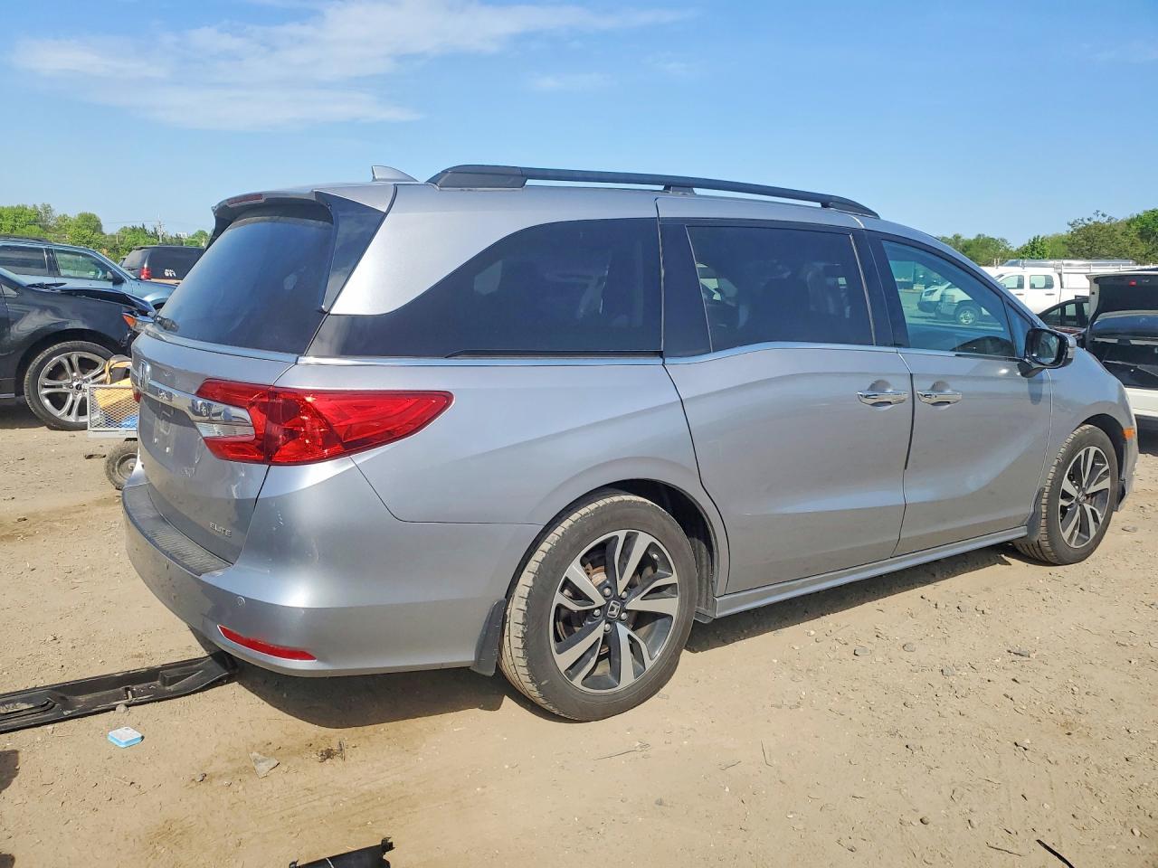 2019 Honda Odyssey Elite - Фото 3
