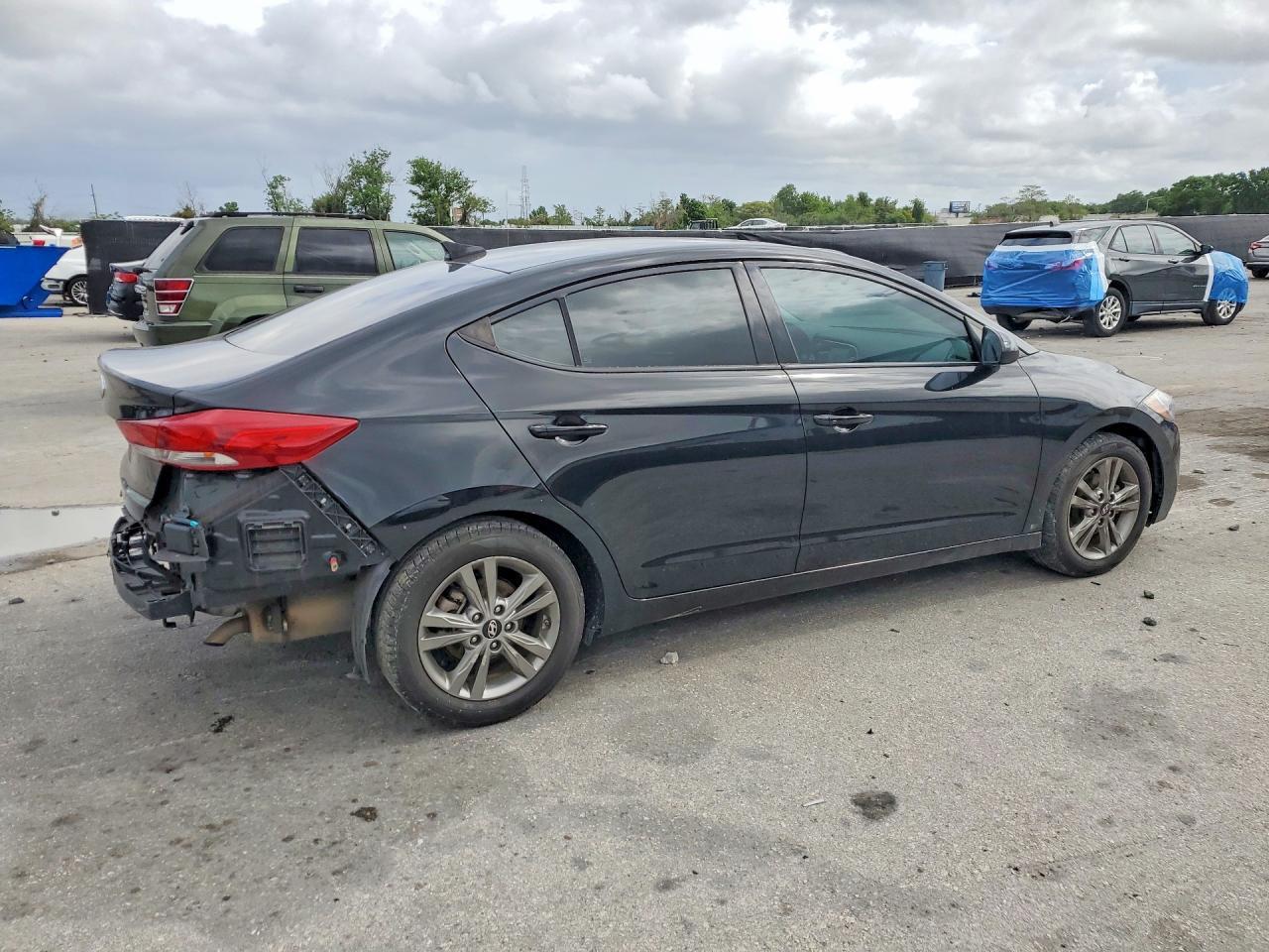 2018 Hyundai Elantra Value Edition - Фото 3
