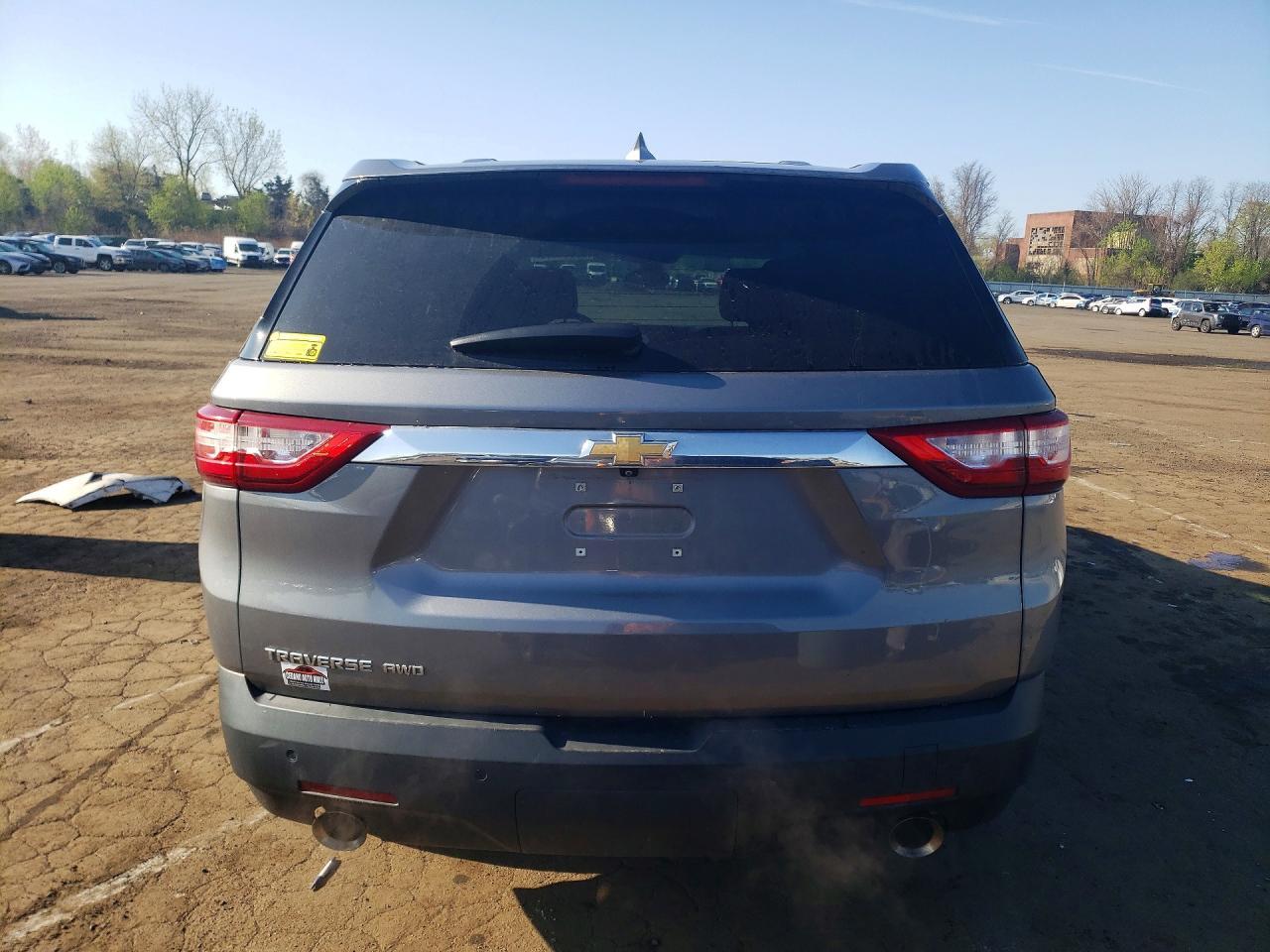 2021 Chevrolet Traverse Ls - Image 6