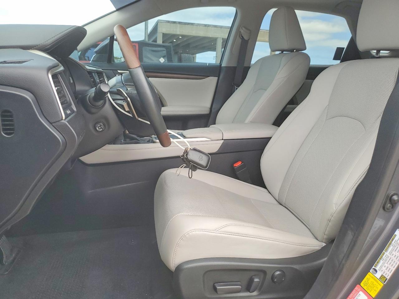 2022 Lexus Rx 350 - Image 7