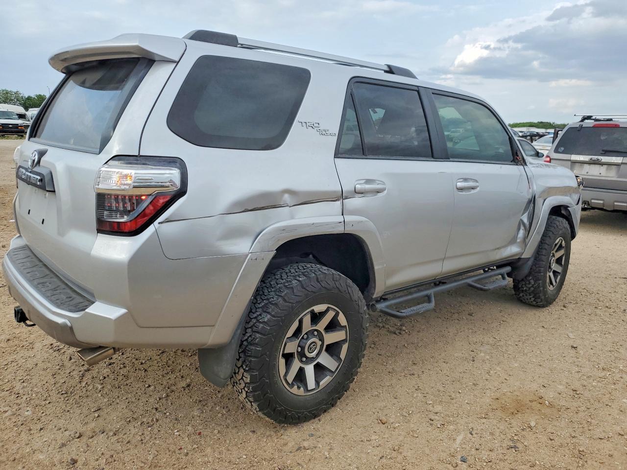 2018 Toyota 4Runner Trd Off-Road Premium - Фото 3