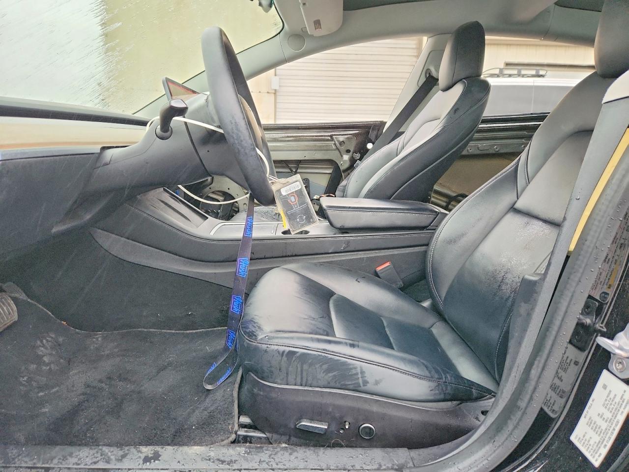 2022 Tesla Model 3 - Фото 7