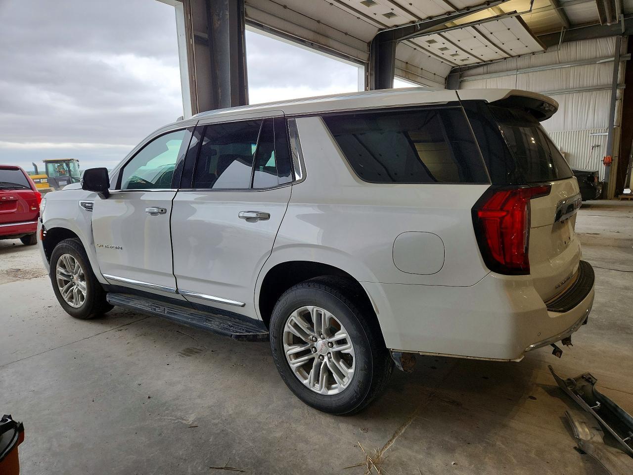 2022 GMC Yukon Slt - Фото 2