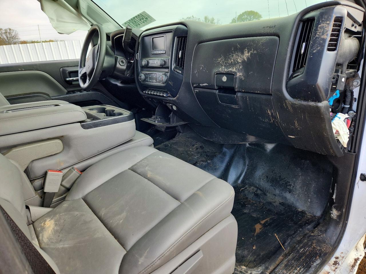 2024 Chevrolet Silverado Medium Duty - Фото 5