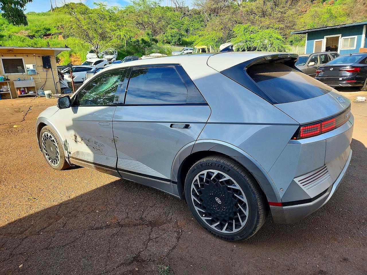 2022 Hyundai Ioniq 5 Limited - Image 2