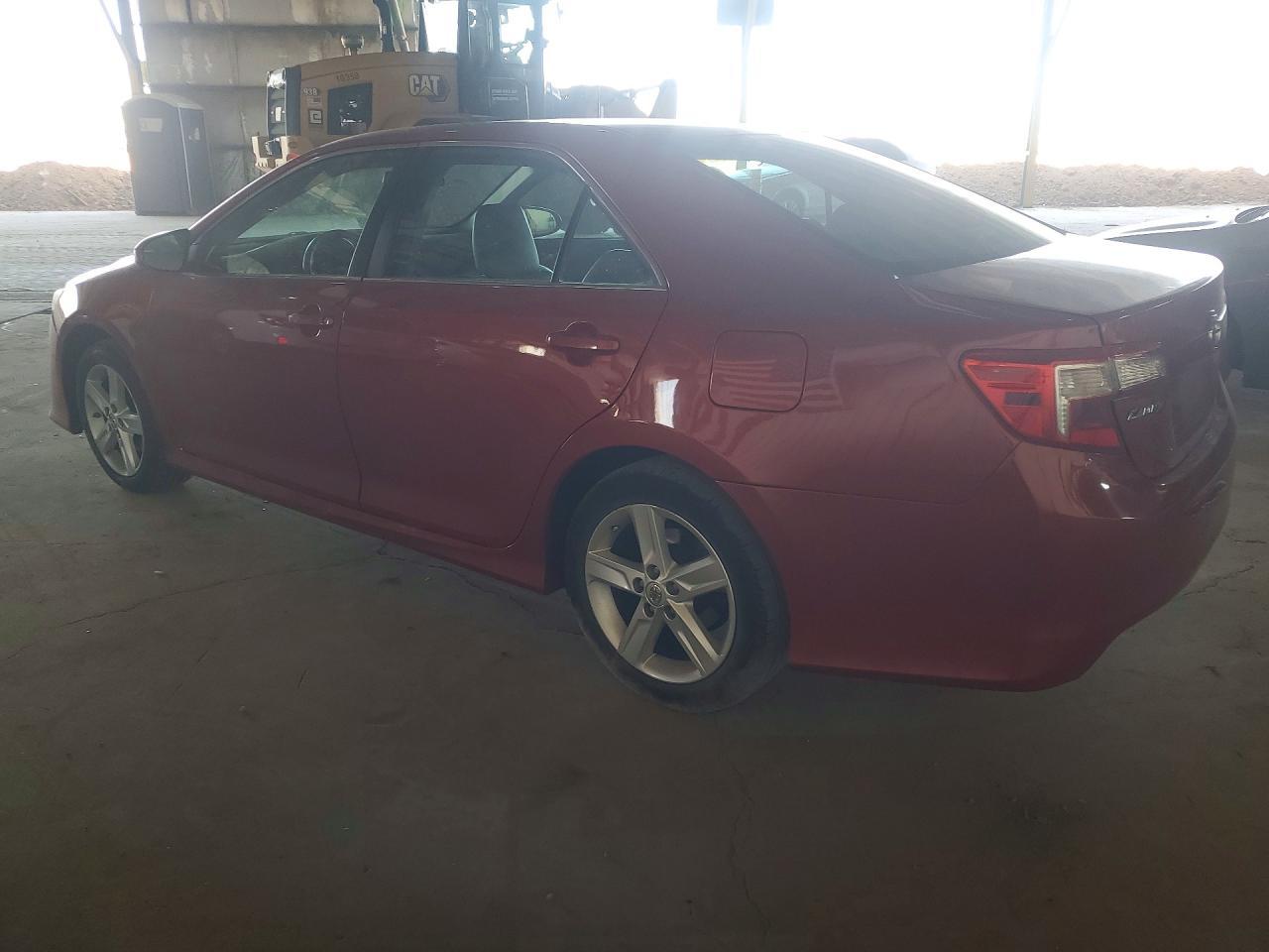 2014 Toyota Camry Se - Фото 2