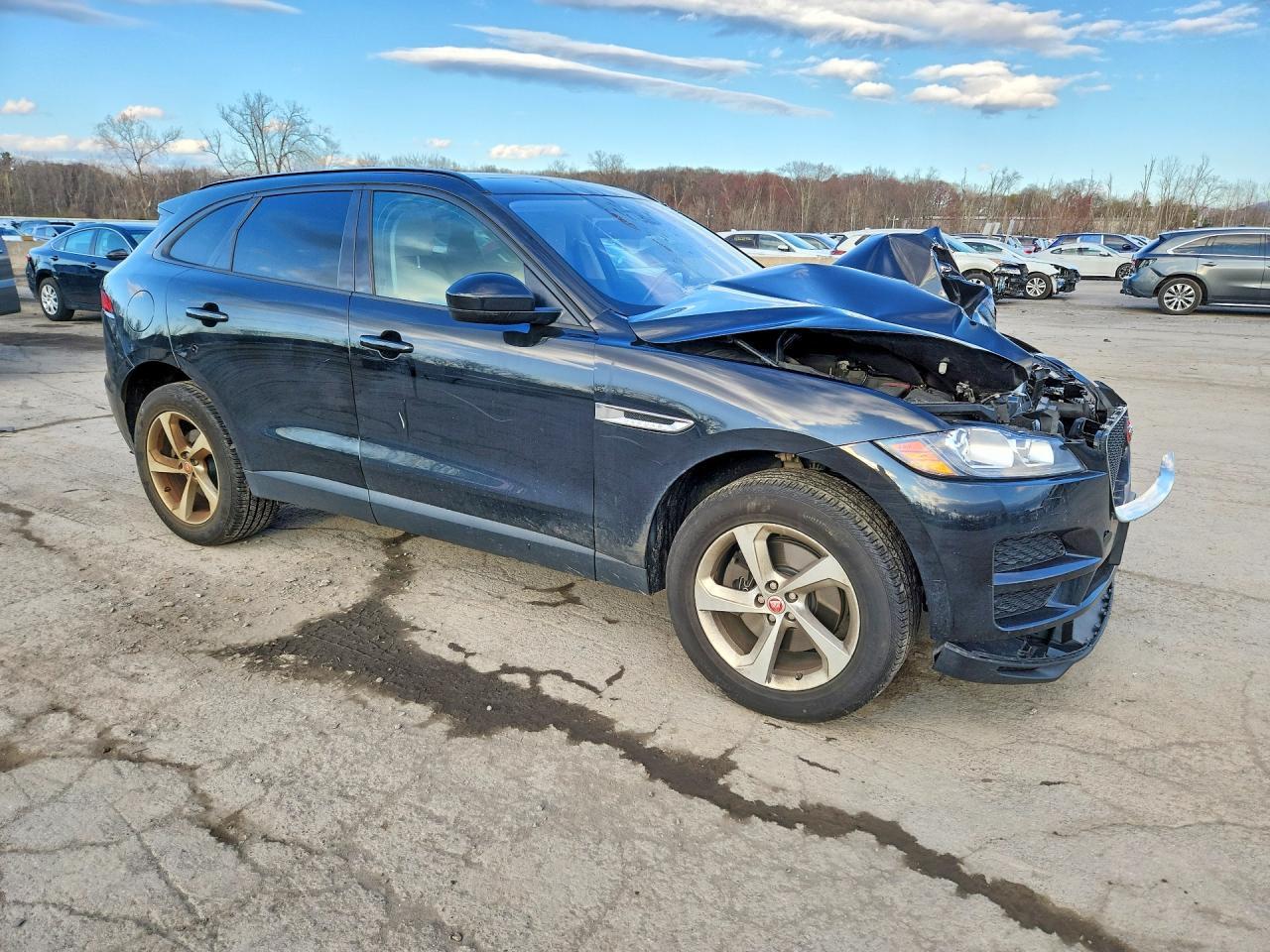 2018 Jaguar F-Pace Premium - Image 4