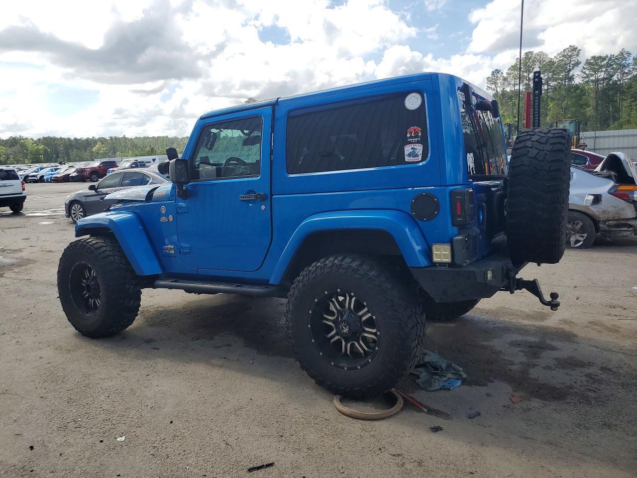2014 Jeep Wrangler Sahara - Фото 2
