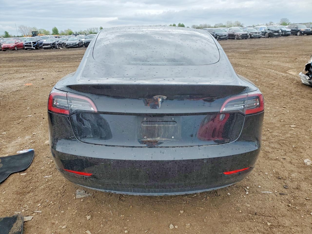 2018 Tesla Model 3 - Фото 6