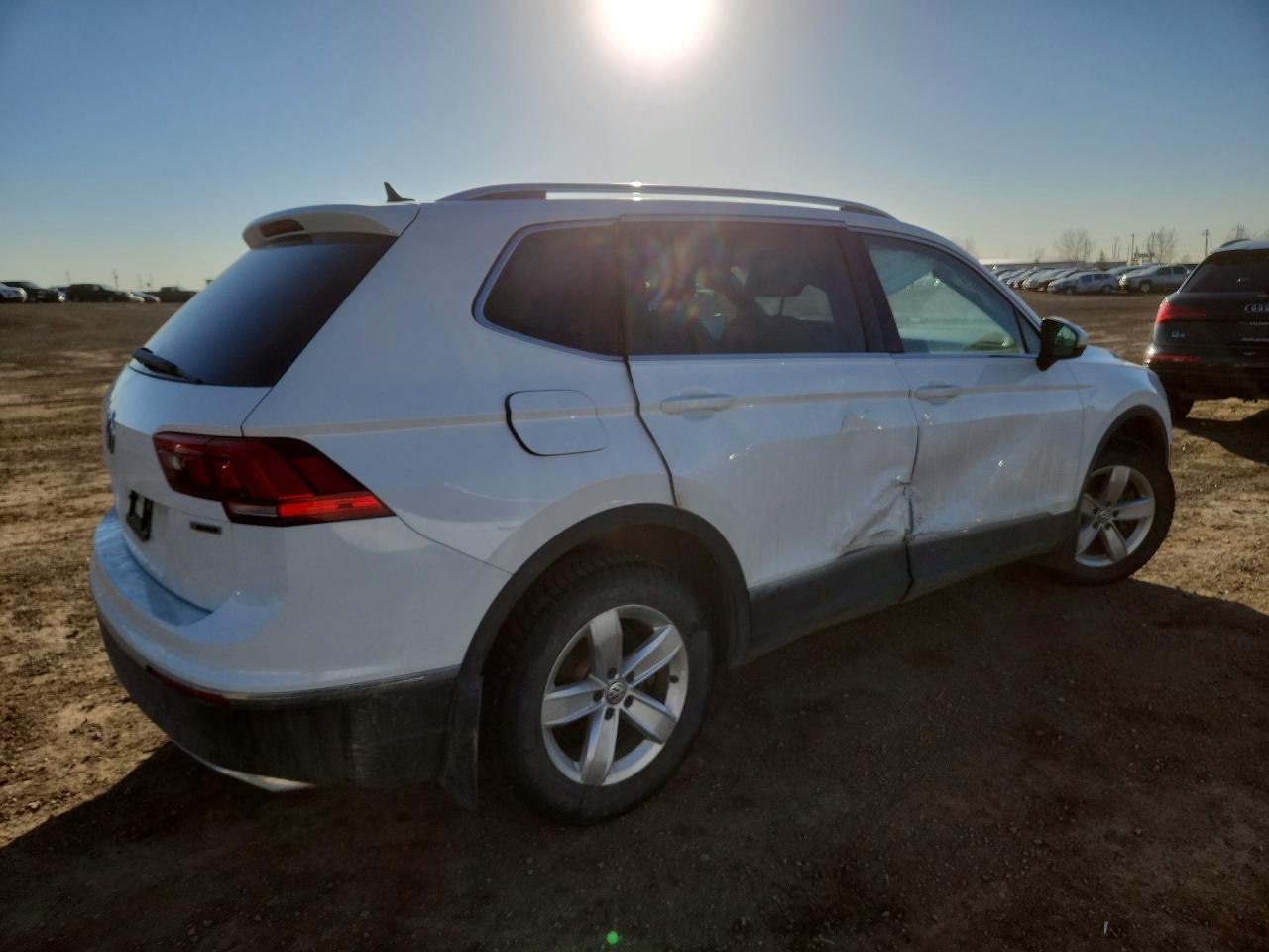 2020 Volkswagen Tiguan Sel Premium R-Line - Фото 3
