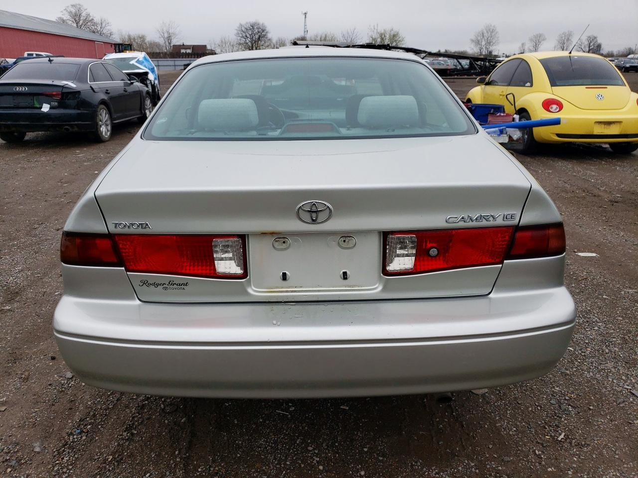 2000 Toyota Camry Ce - Image 6