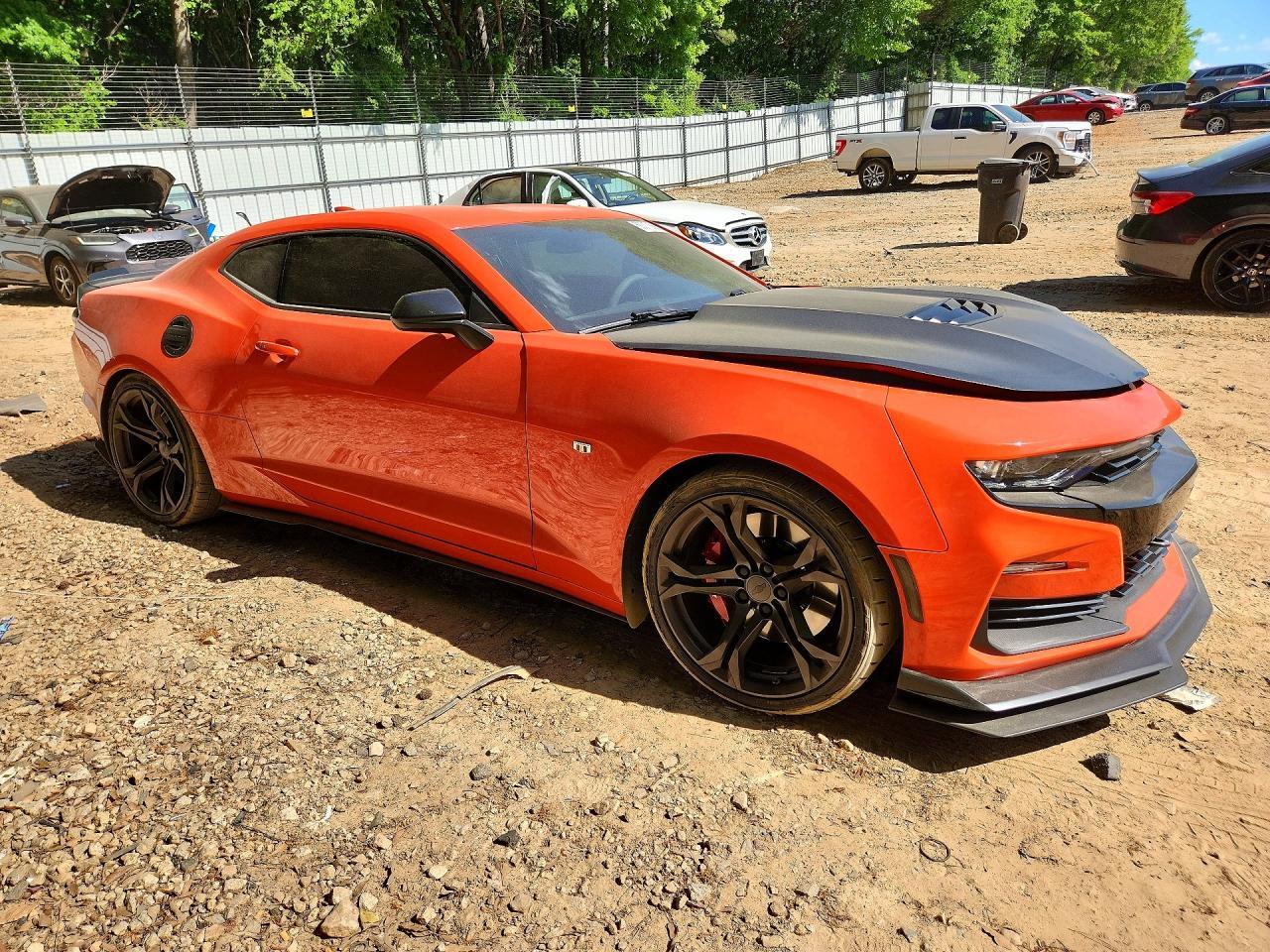 2019 Chevrolet Camaro - Фото 4