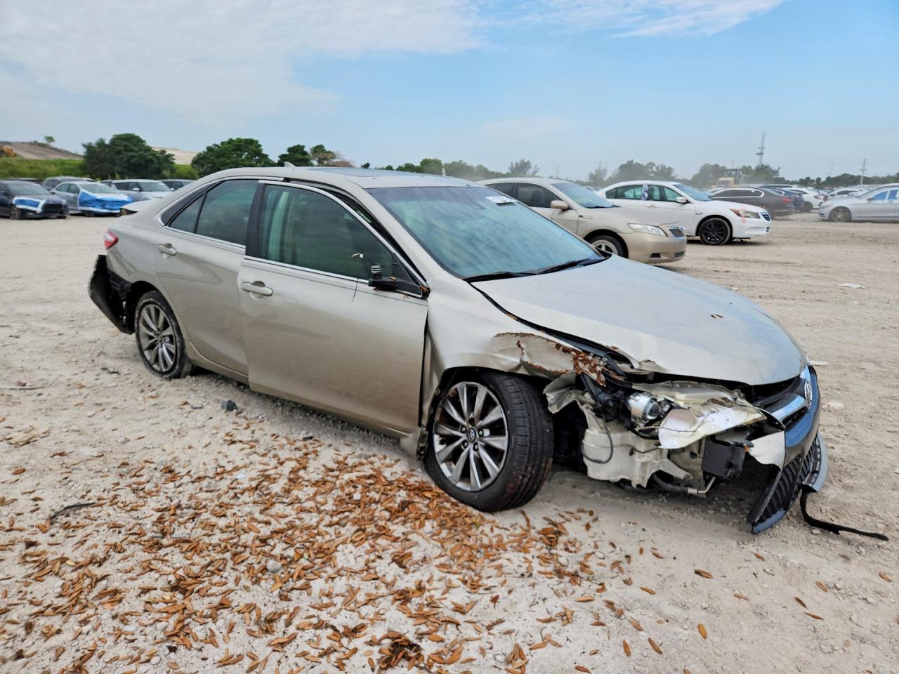 2016 Toyota Camry Xle - Фото 4