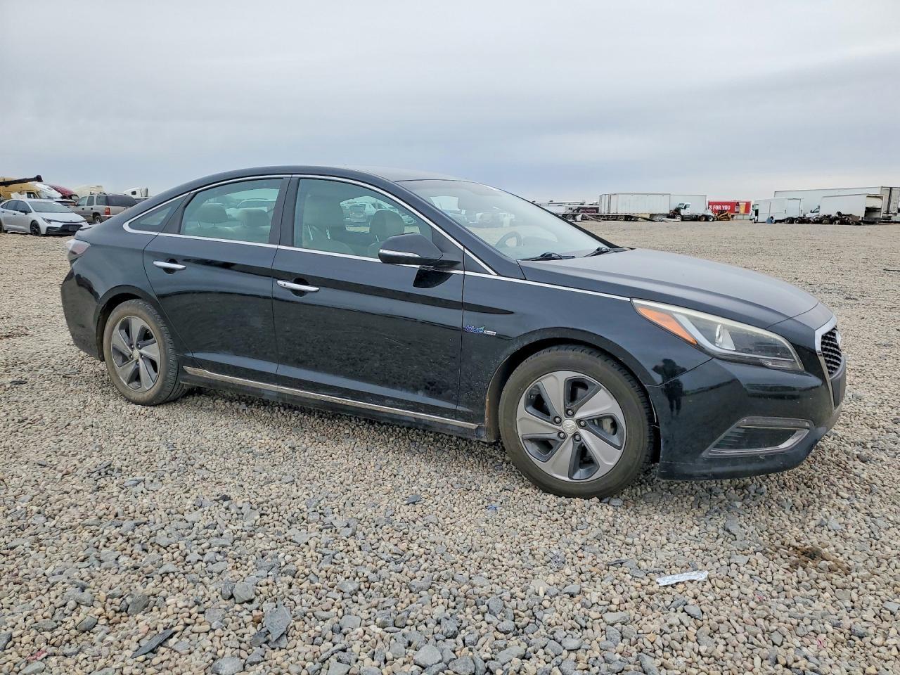 2017 Hyundai Sonata Hybrid Limited - Image 4
