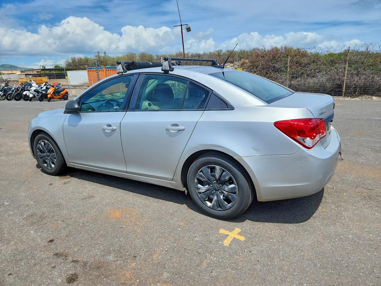 2014 Chevrolet Cruze Ls - Фото 2