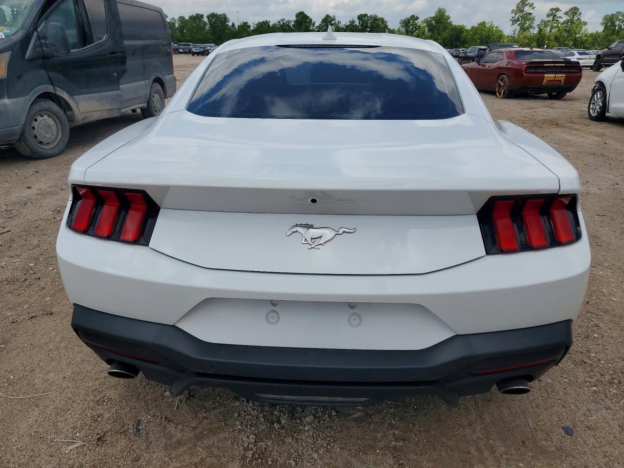 2024 Ford Mustang - Фото 6