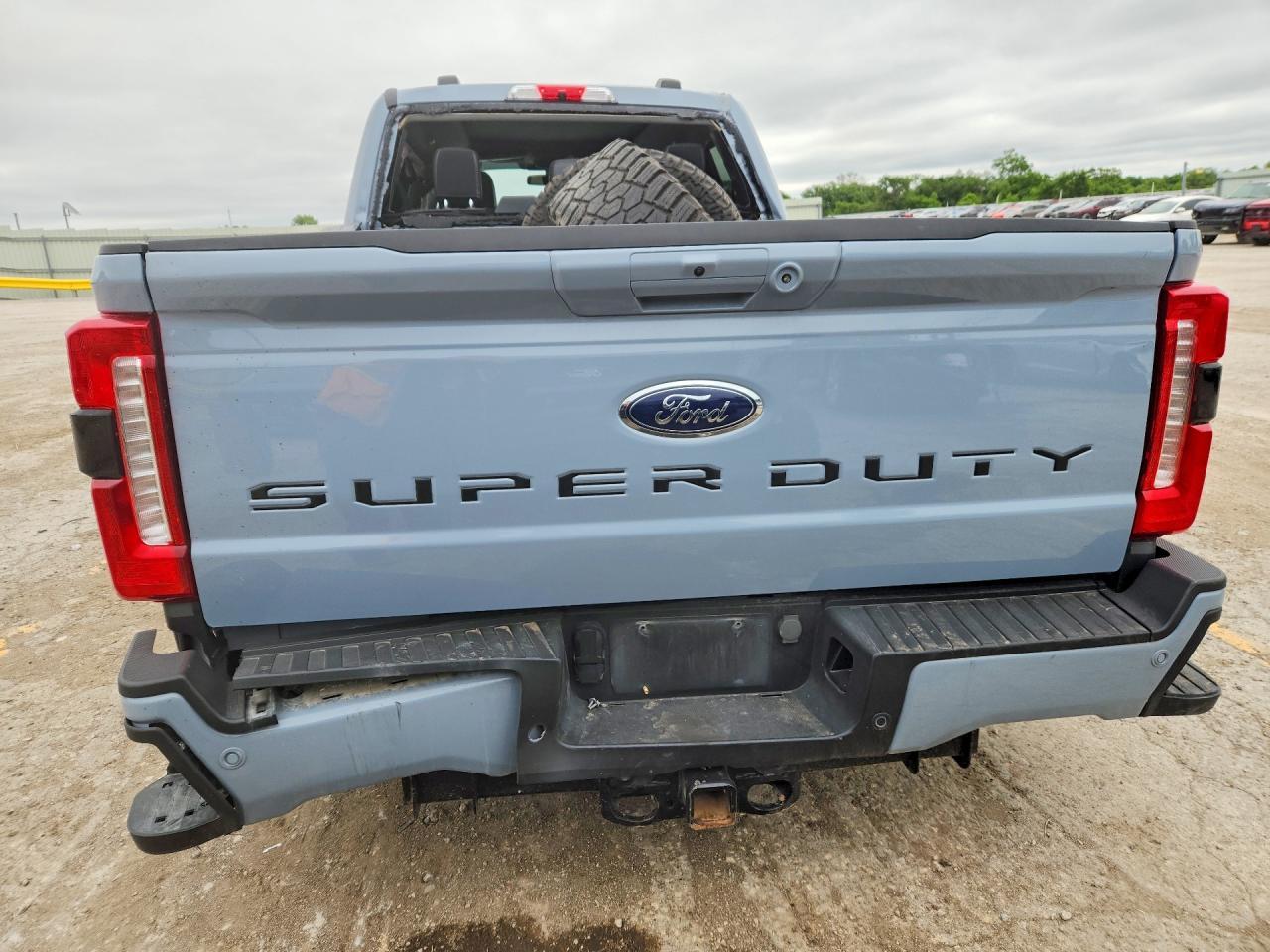2024 Ford F250 Super Duty - Фото 6