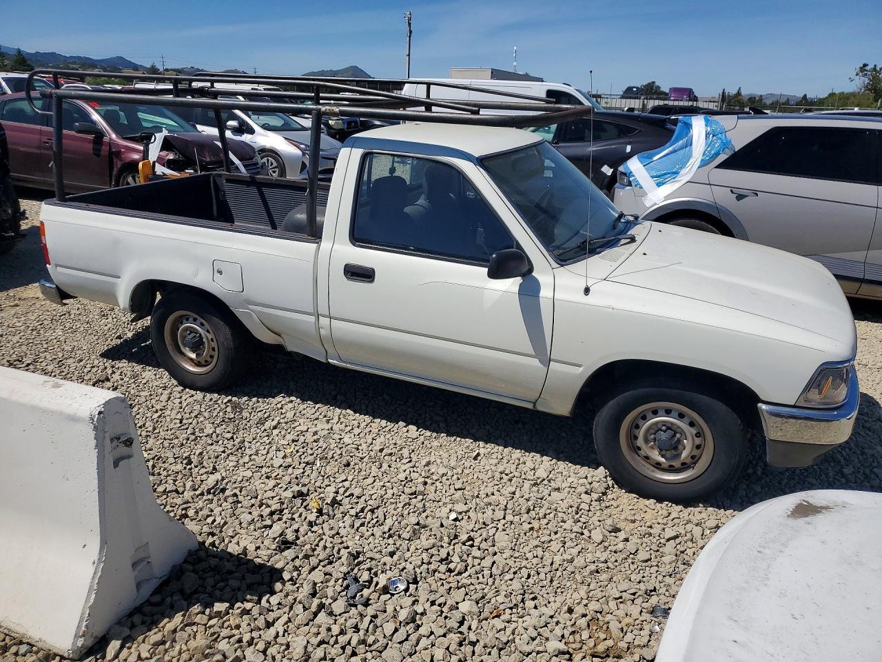 1991 Toyota Pickup Deluxe - Фото 4