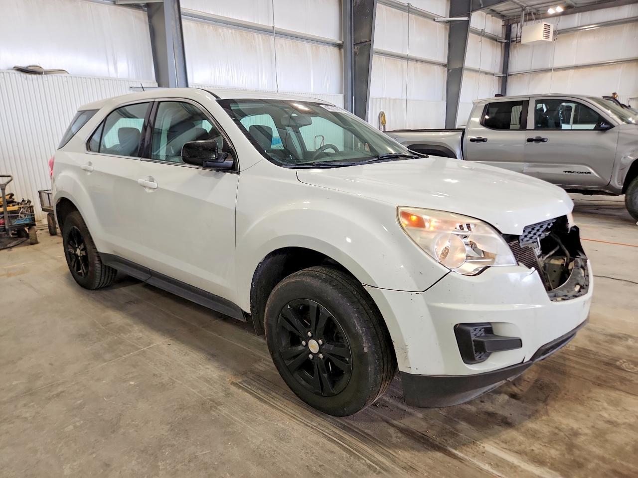2015 Chevrolet Equinox Ls - Image 4