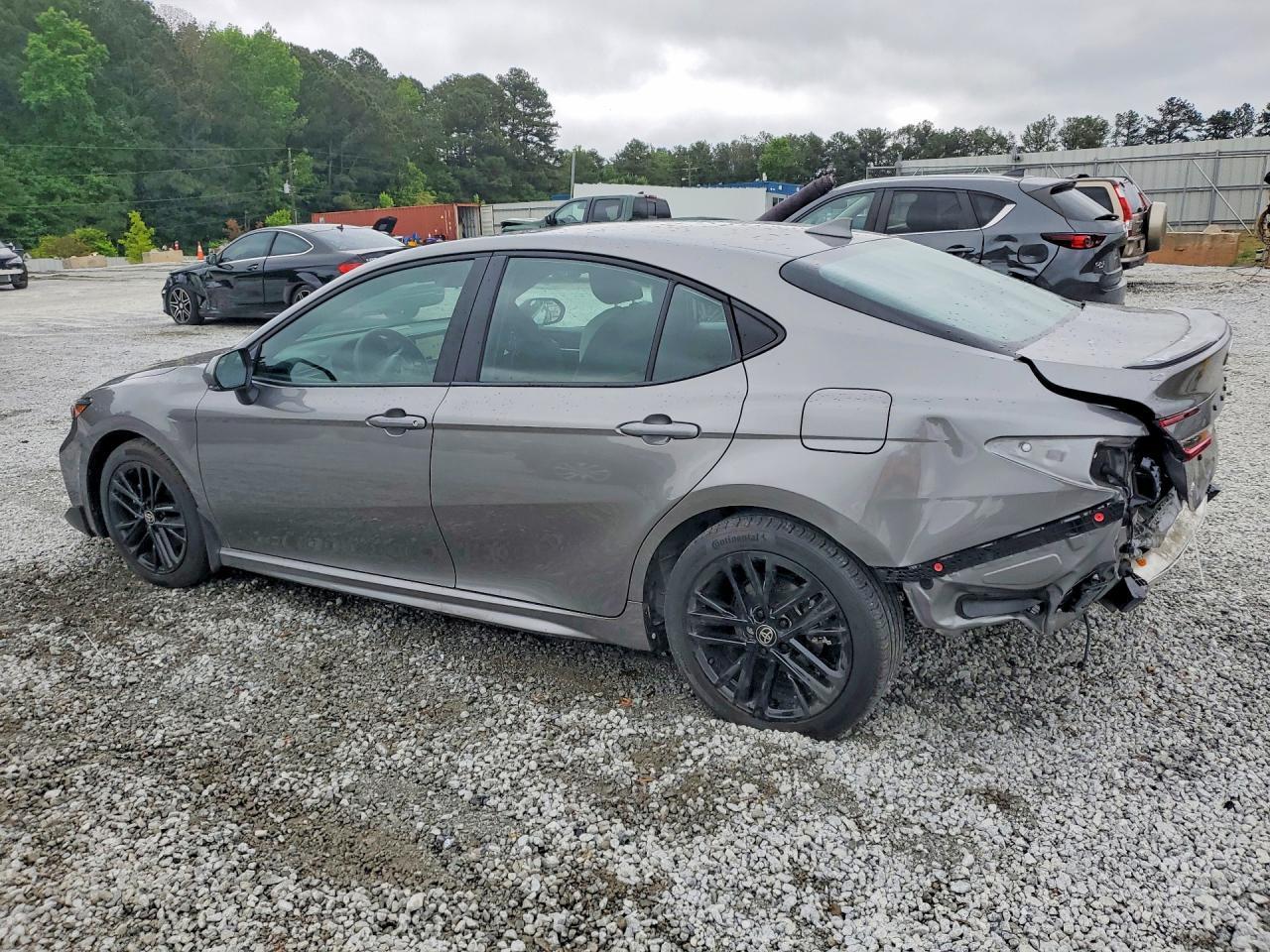 2025 Toyota Camry Se - Фото 2