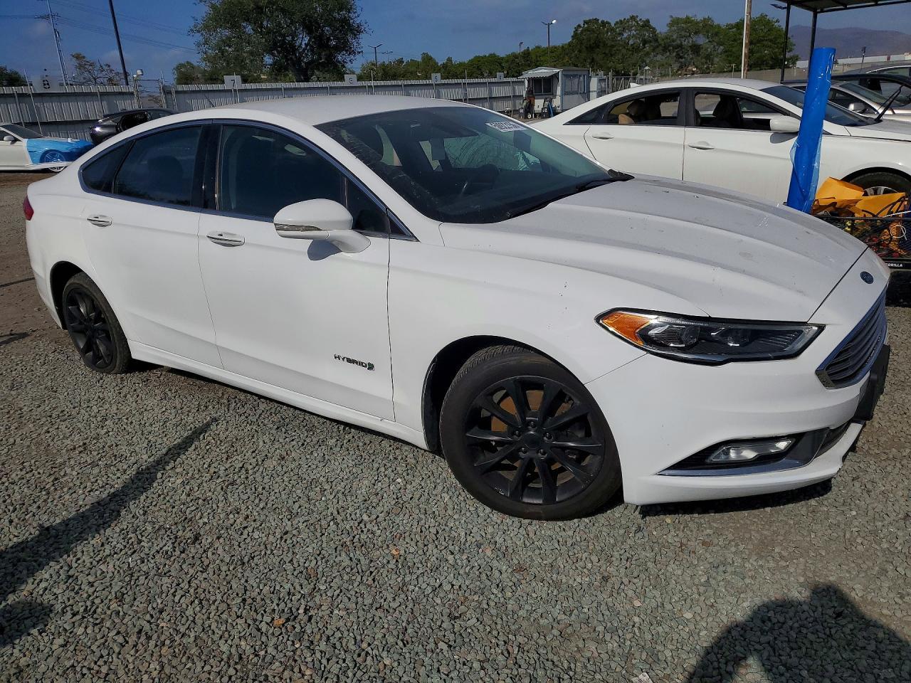 2017 Ford Fusion Se Hybrid - Image 4