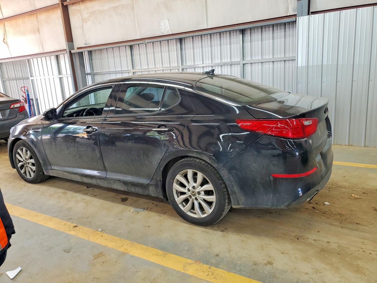 2015 Kia Optima Ex - Image 2
