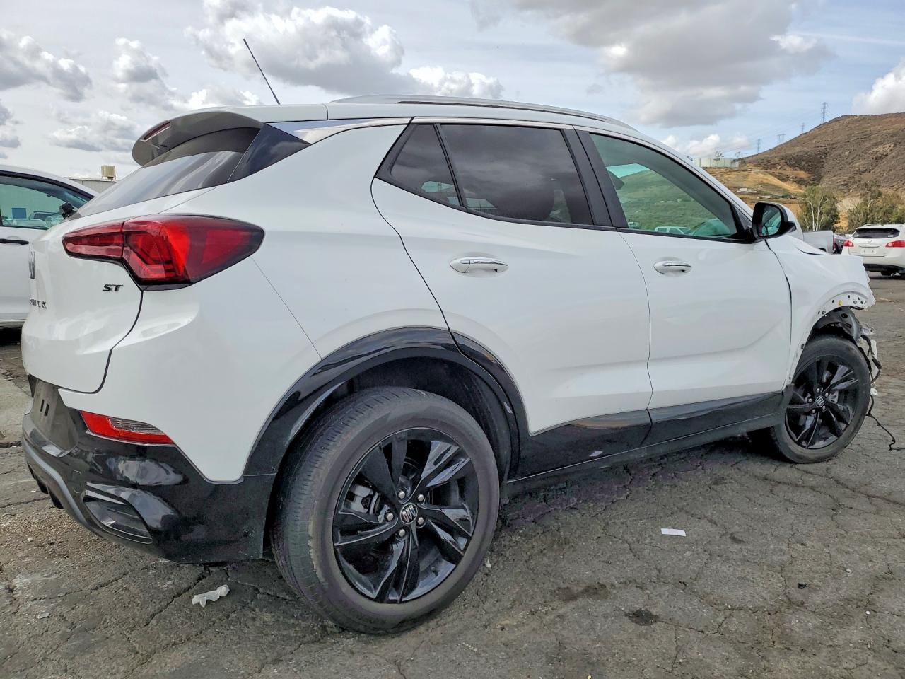 2024 Buick Encore Gx Sport Touring - Фото 3