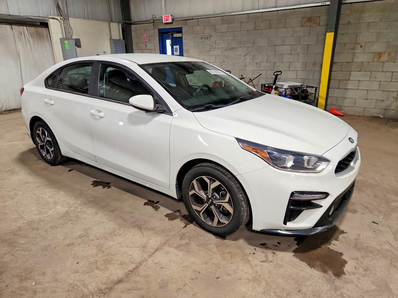 2020 Kia Forte Lxs - Фото 4