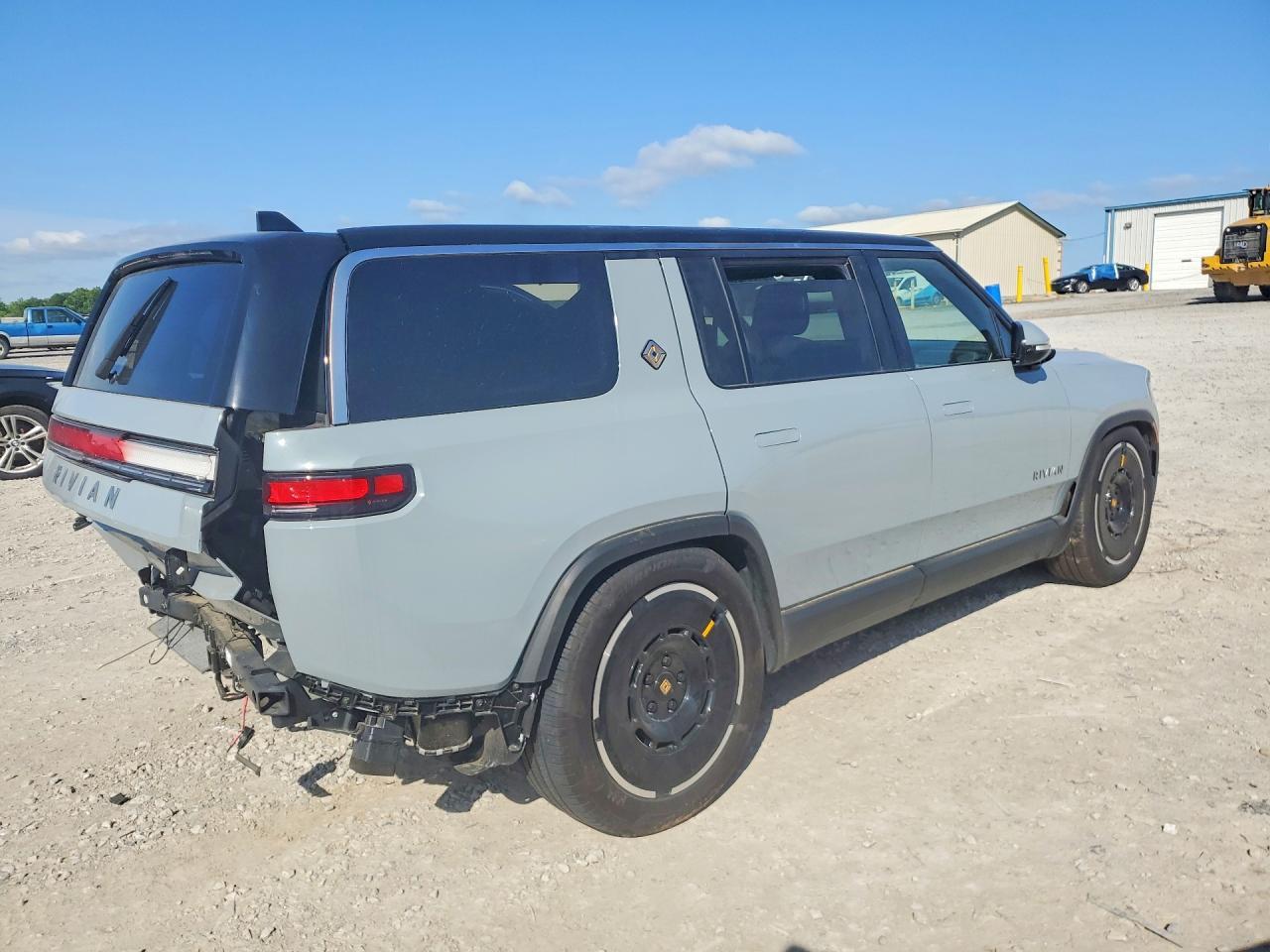 2025 Rivian R1S Adventure - Image 3