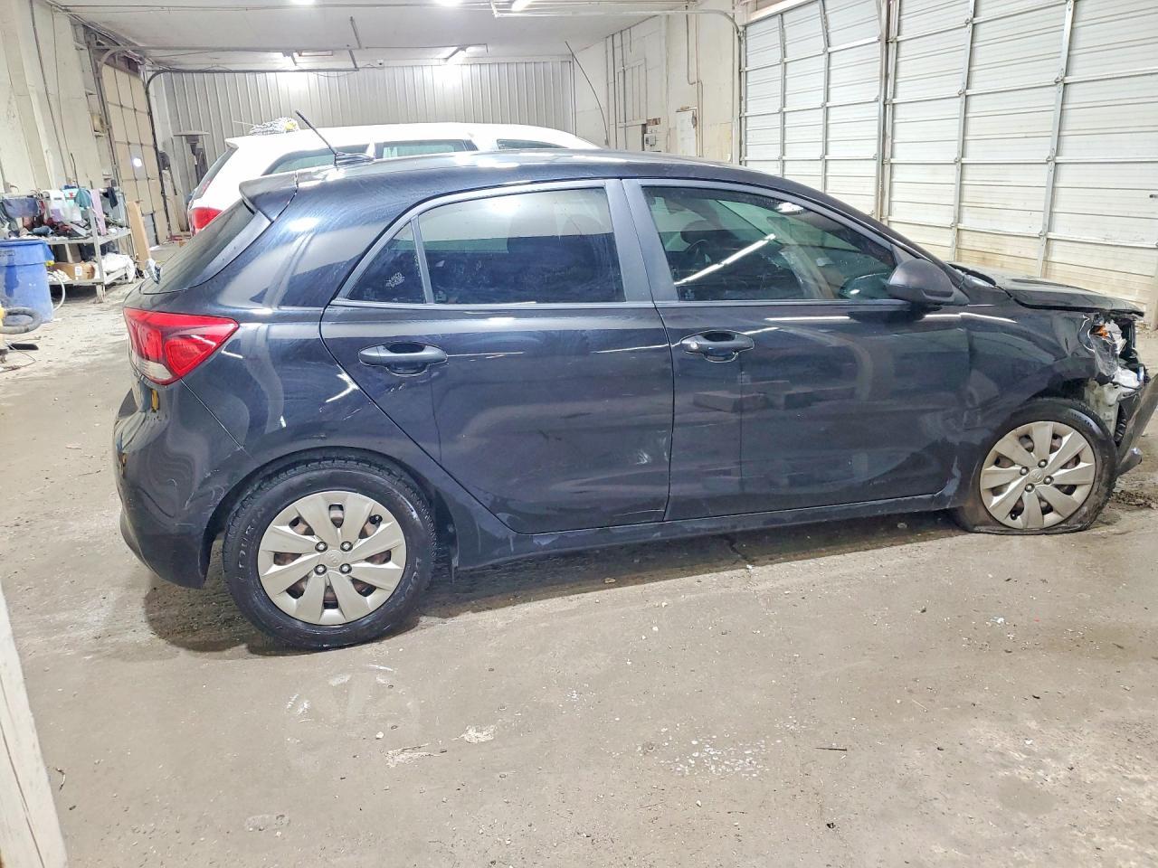 2018 Kia Rio 5-Door Lx - Фото 3